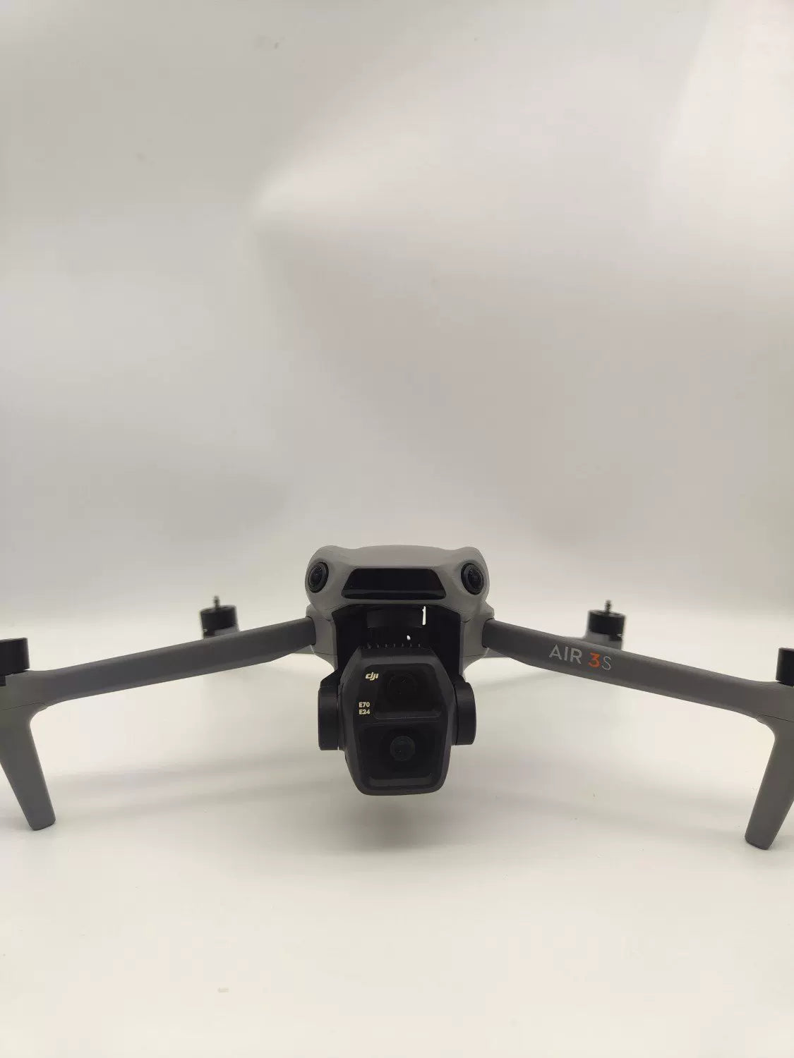 95% New (Like New) DJI air3s Fly More Combo with DJI Care Refresh