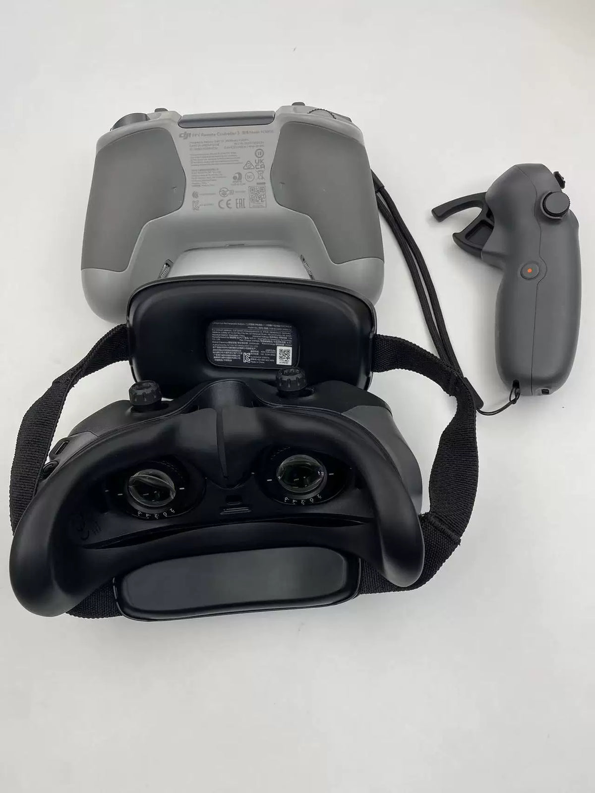 99% New (Mint) DJI Avata 2 Fly More FPV Combo – photo 4