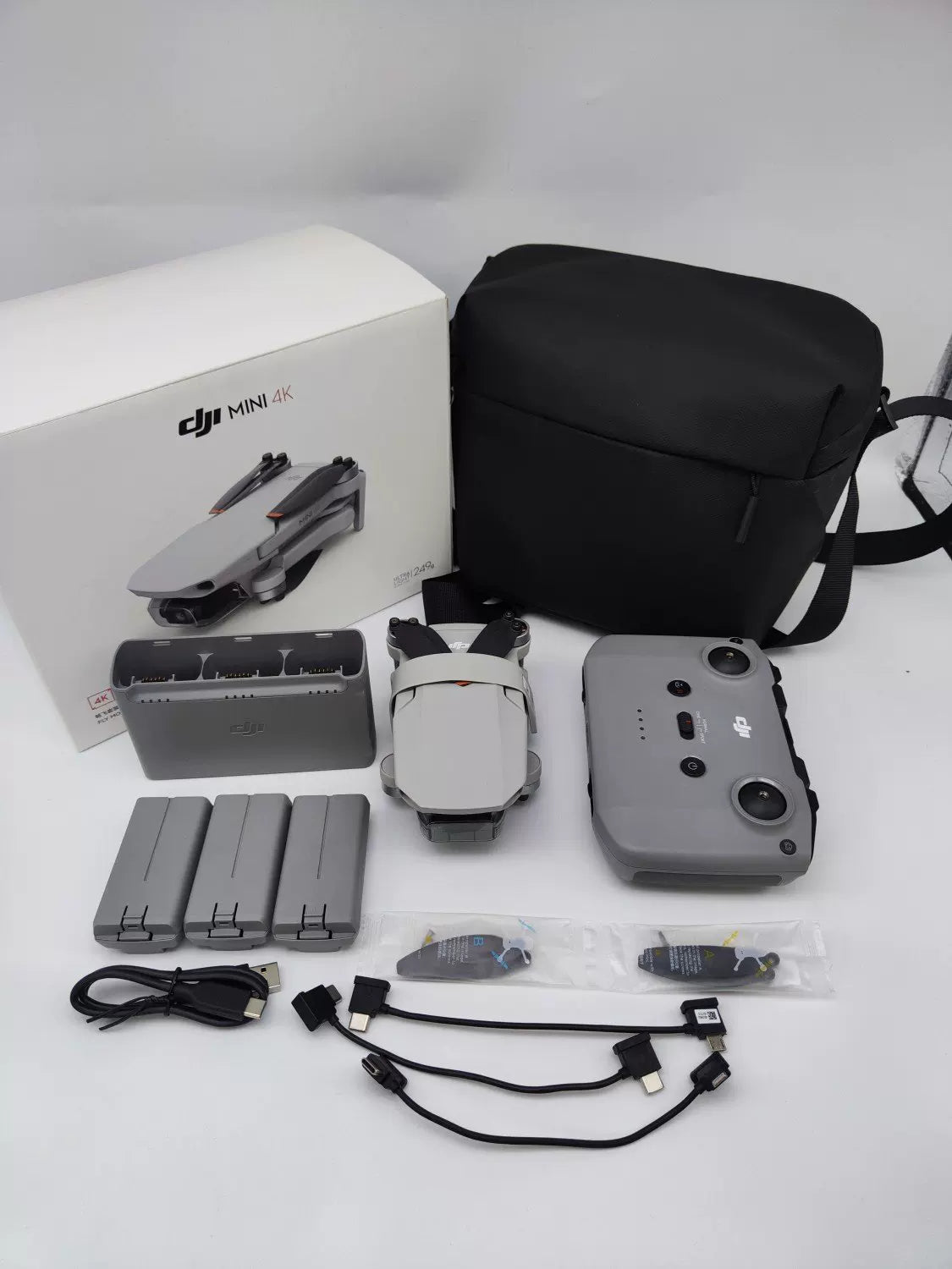 99% New (Mint) DJI Mini4k Fly More Combo