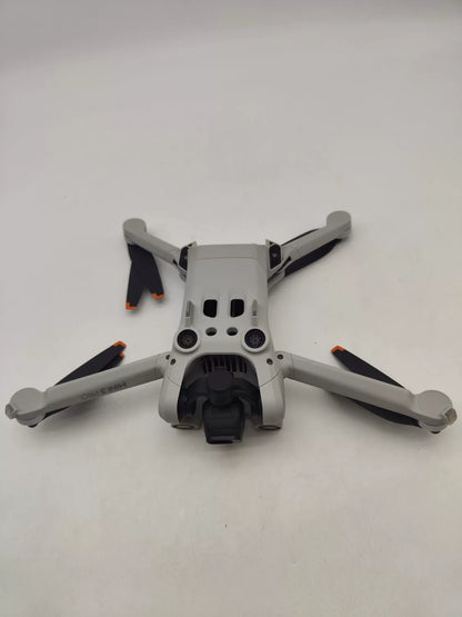 99% New (Mint) DJI mini3pro with Screen Fly More Combo