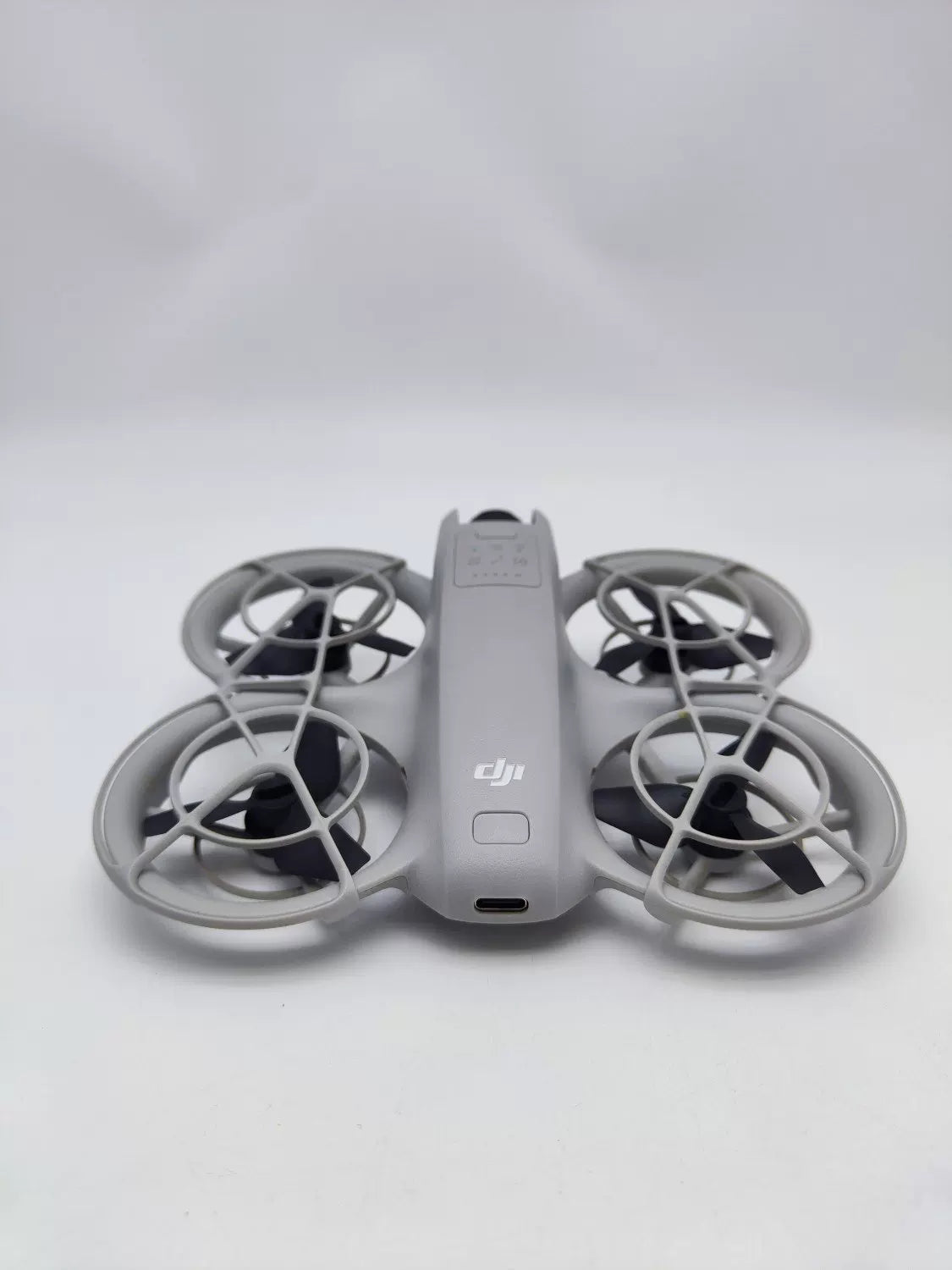 99% New (Mint) DJI neo Fly More Combo with 2-Year DJI Care Refresh