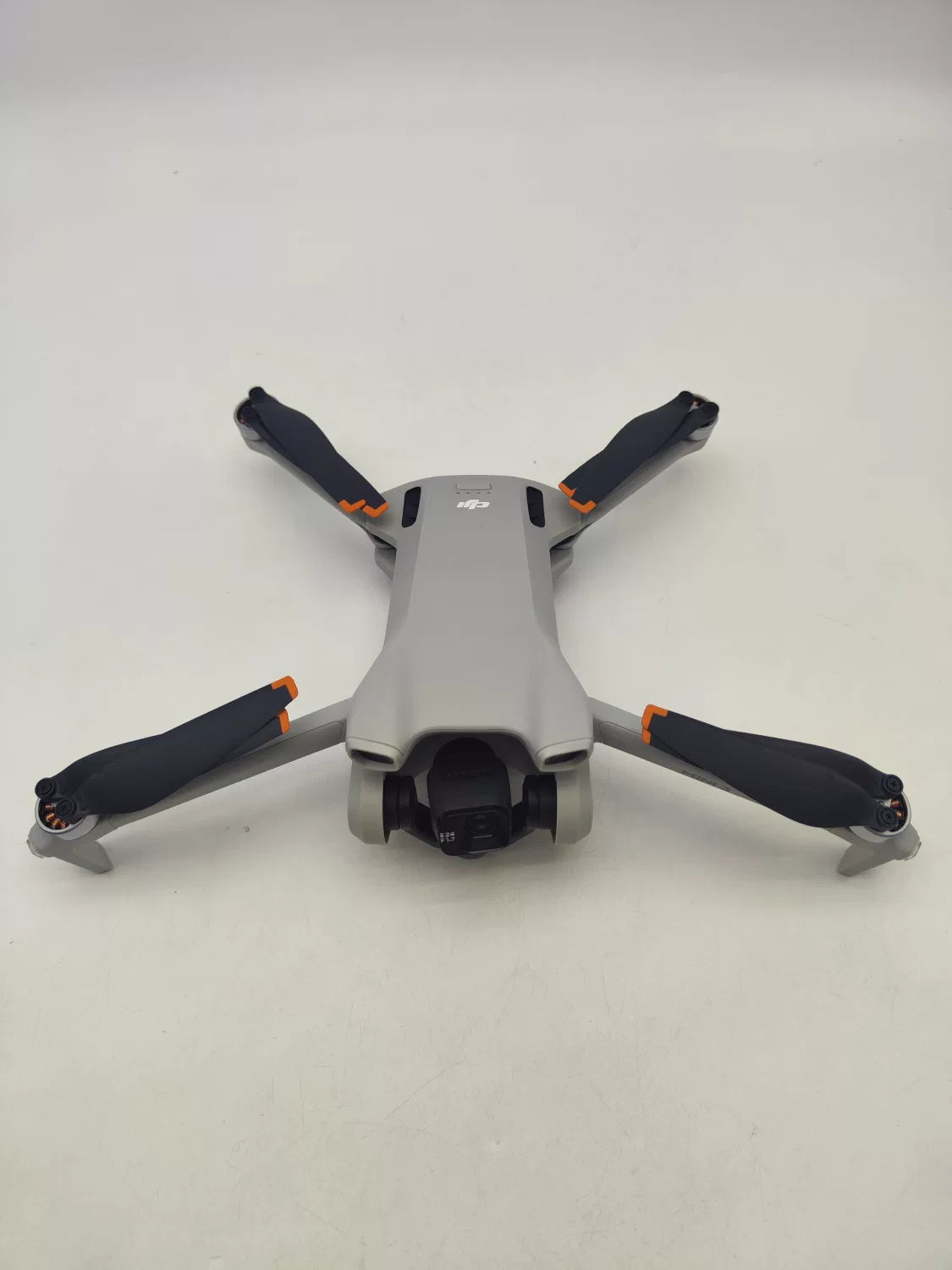 95% New (Like New) DJI mini3 with Screen, Extended Battery Fly More Combo