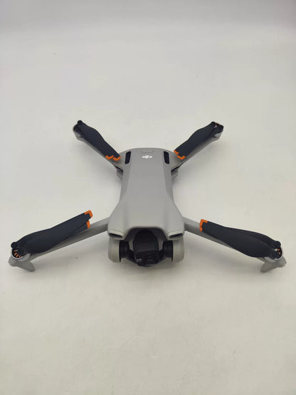 95% New (Like New) DJI mini3 with Screen, Extended Battery Fly More Combo