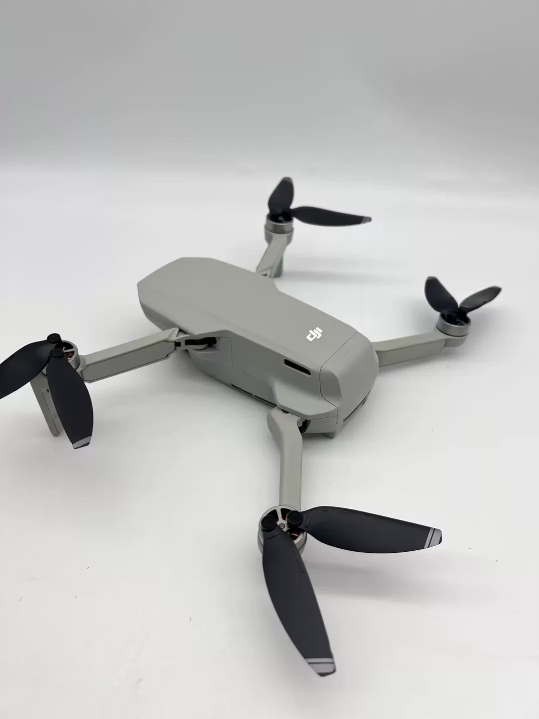95% New (Like New) DJI Mavic Mini Aerial Mini Drone Standard Combo Dual Battery