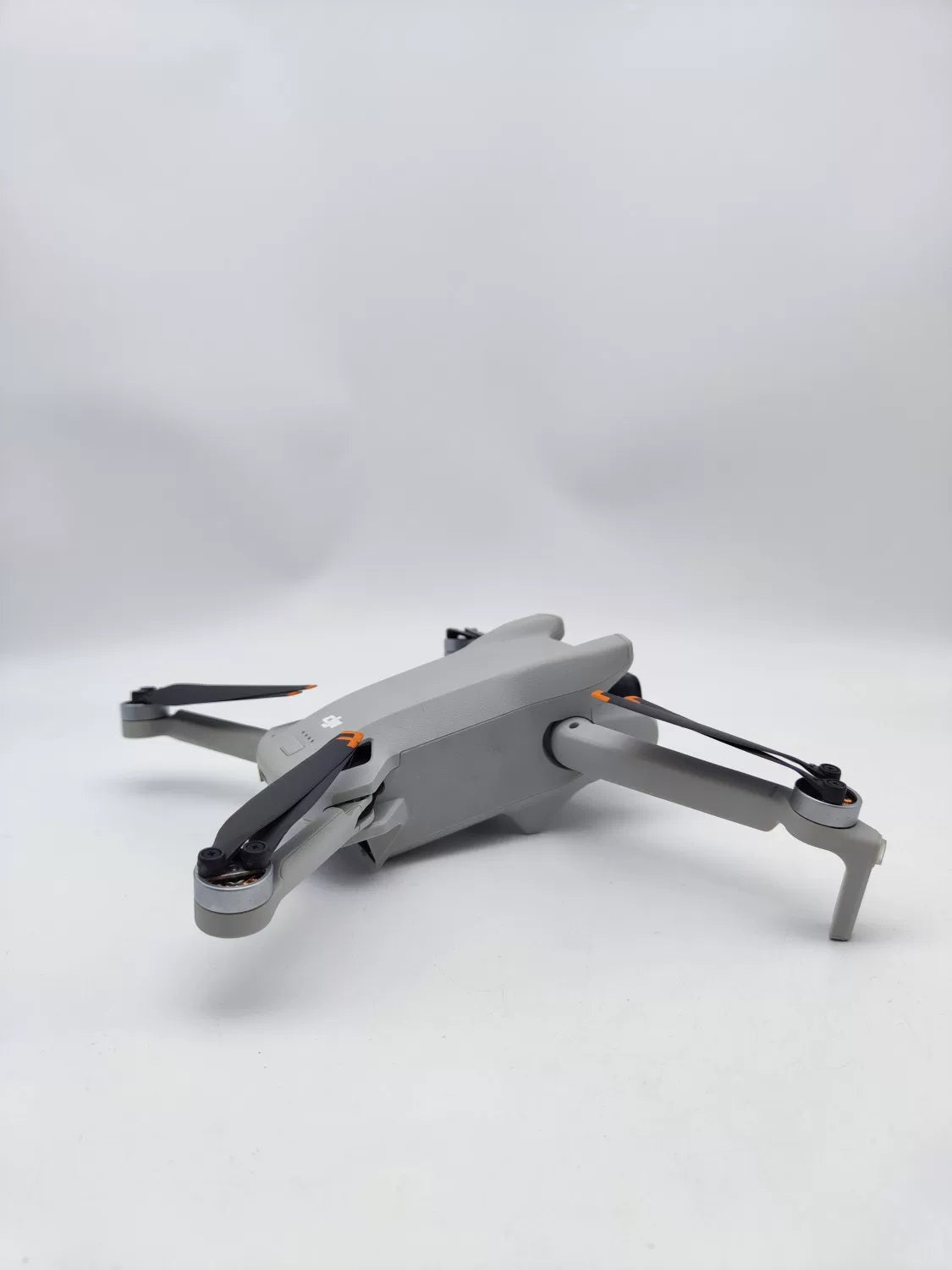 99% New (Mint) DJI mini3 with Screen, Extended Battery Fly More Combo with DJI Care Refresh