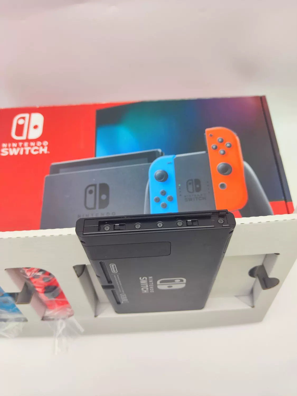 99% New (Mint) Nintendo switch Extended-Battery Combo