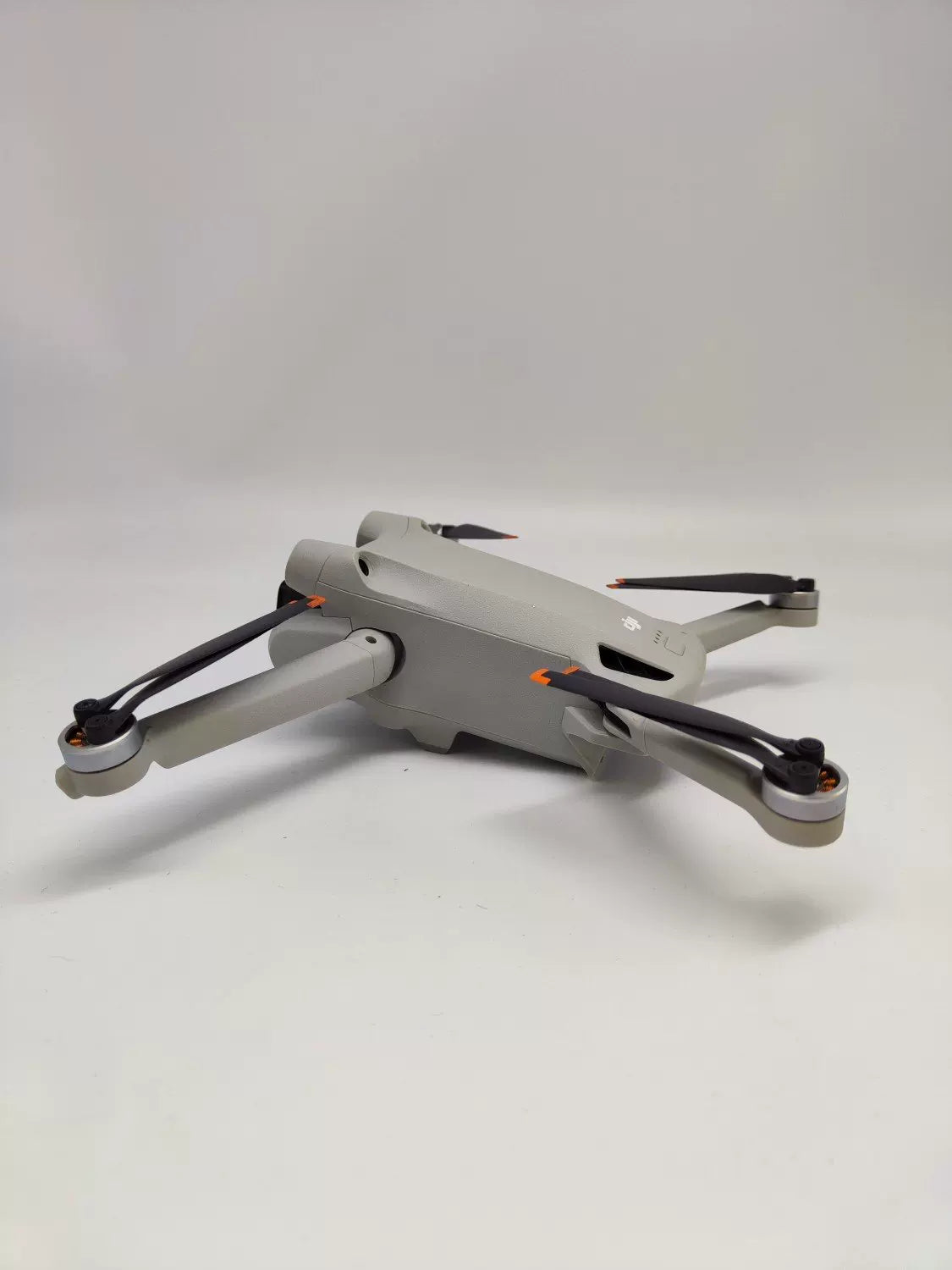 DJI Mini3pro with Screen, Extended Battery Fly More Combo with DJI Care Refresh