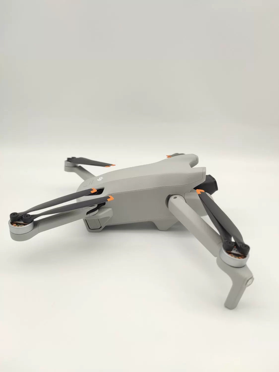 99% New (Mint) DJI Mini3 with Screen Standard Combo