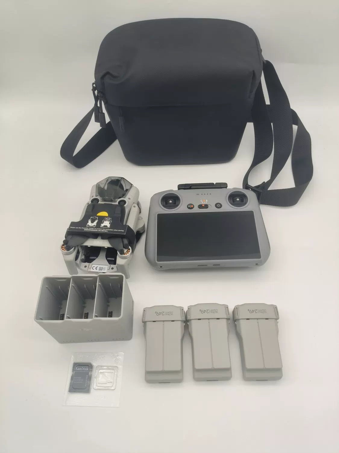 DJI Mini4pro with Screen Fly More Combo with DJI Care Refresh