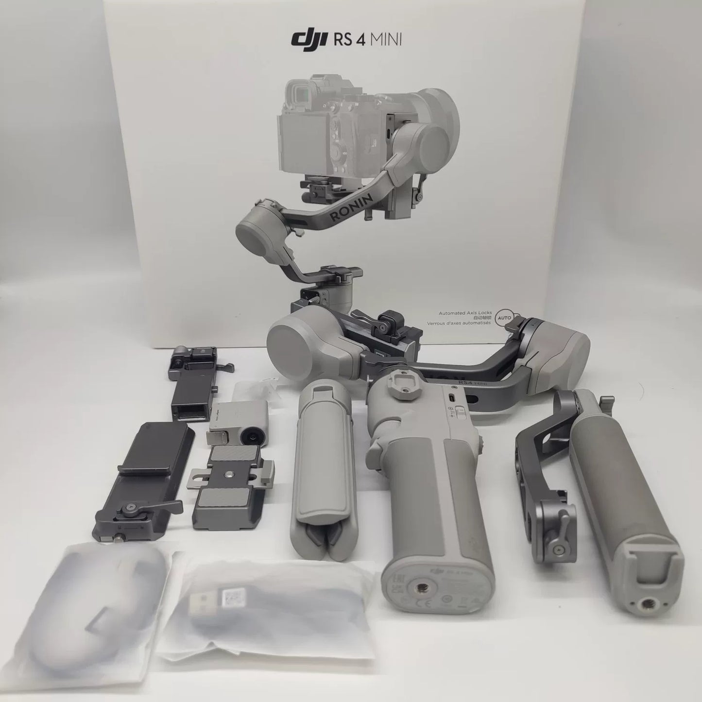 95% New (Like New) DJI Ronin RS 4 Mini Combo with DJI Care Refresh