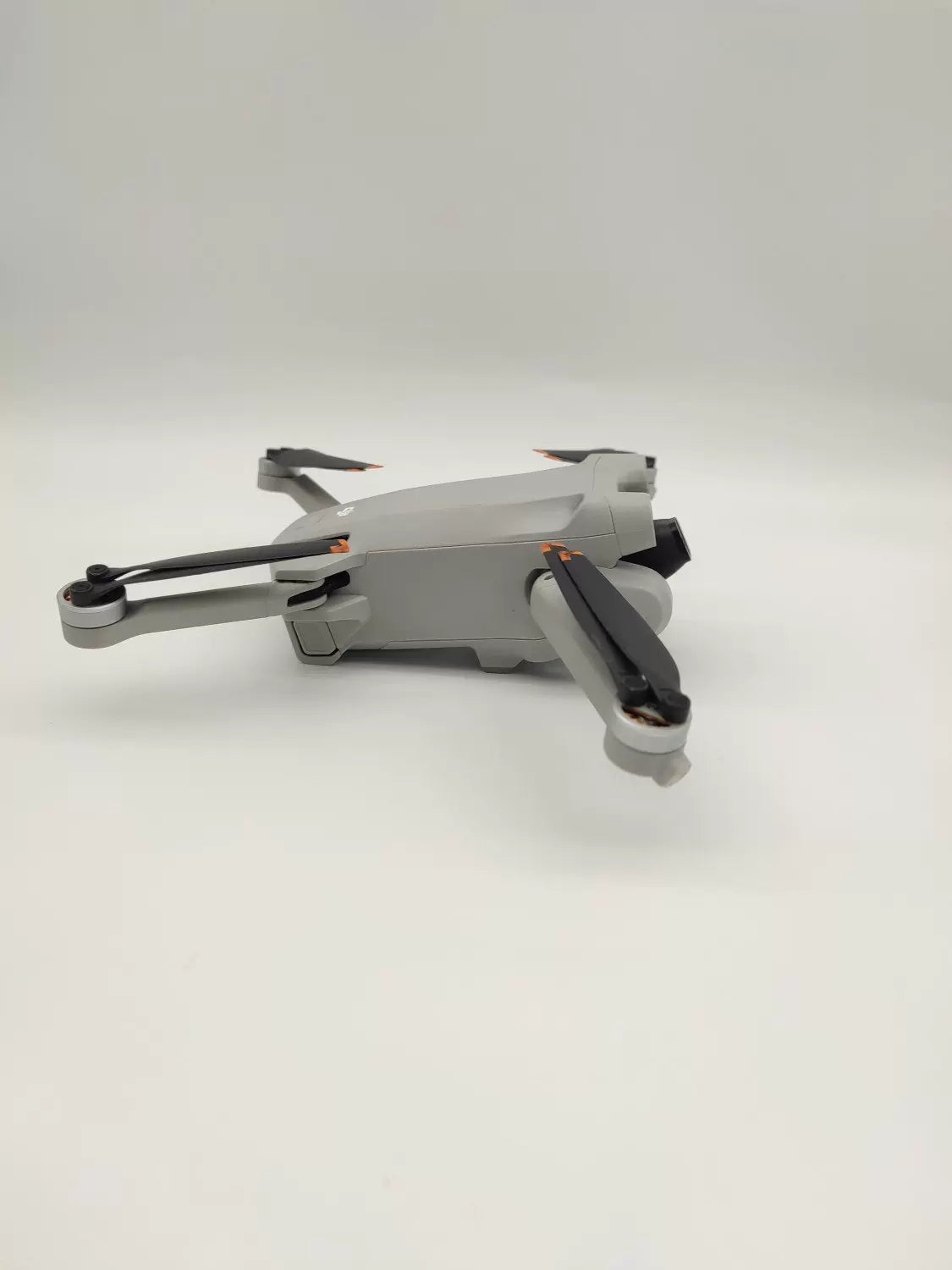 DJI Mini 3 Pro with Screen, Extended Battery Fly More Combo DJI Care Refresh