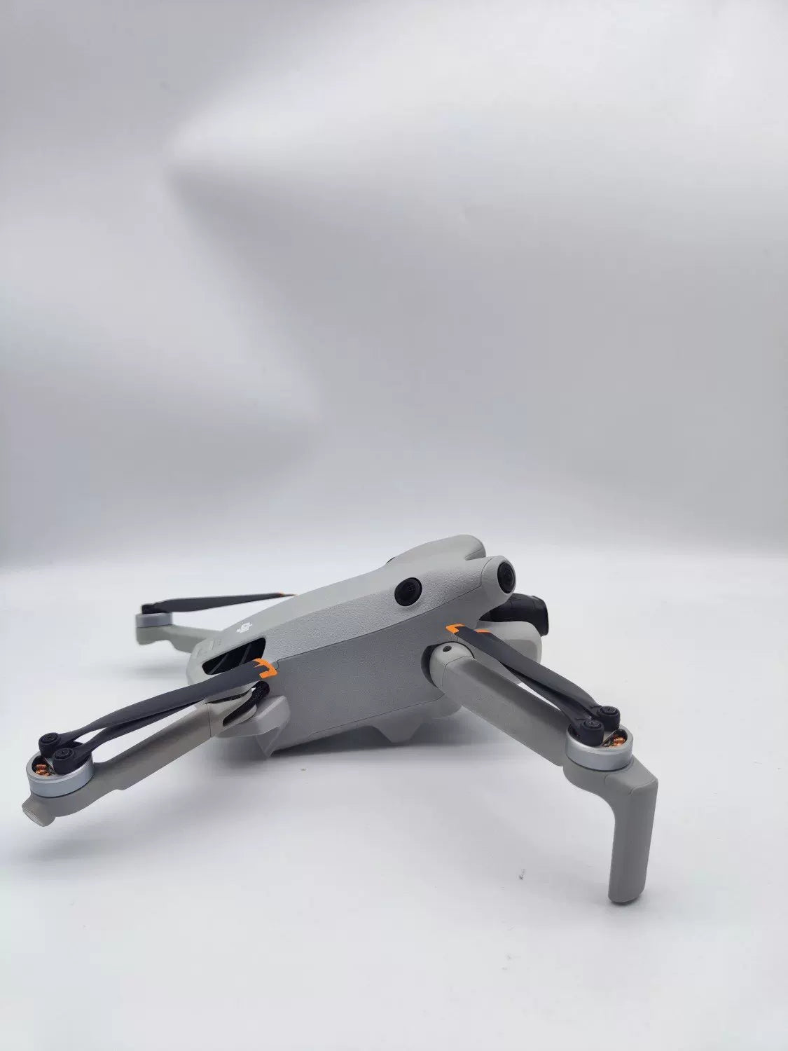 99% New (Mint) DJI mini4pro with Screen Fly More Combo