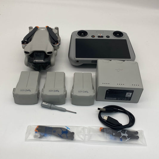 DJI Mini 3 with Screen Remote Fly More Combo - Very Good (90% New)