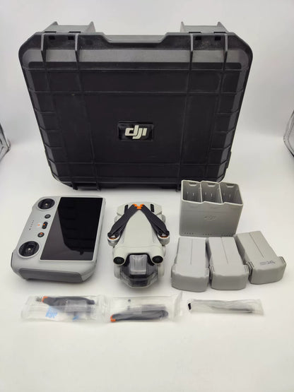 99% New (Mint) DJI mini3pro with Screen, Extended Battery Fly More Combo