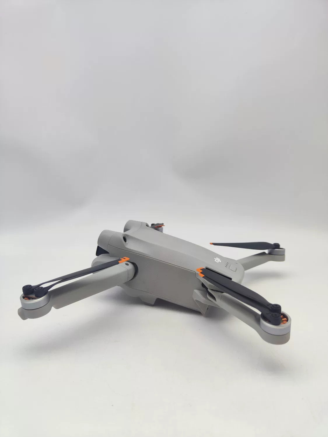 99% New (Mint) DJI mini3pro Fly More Combo with DJI Care Refresh