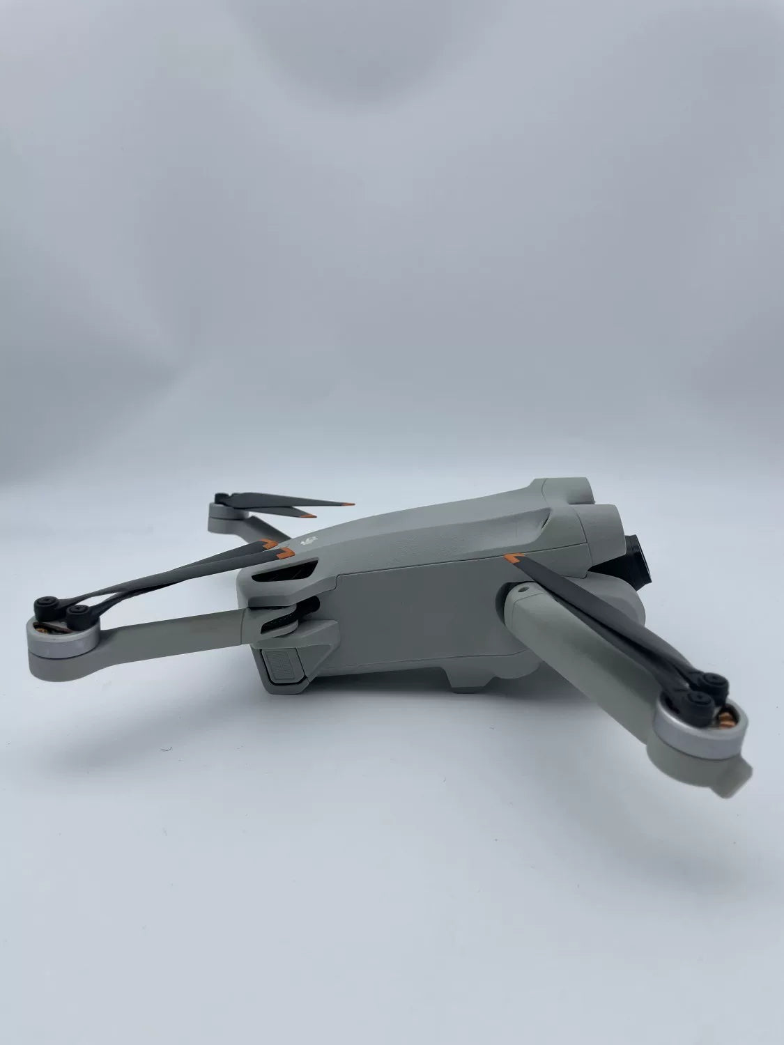 99% New (Mint) DJI Mini3pro with Screen, Extended Battery Fly More Combo with