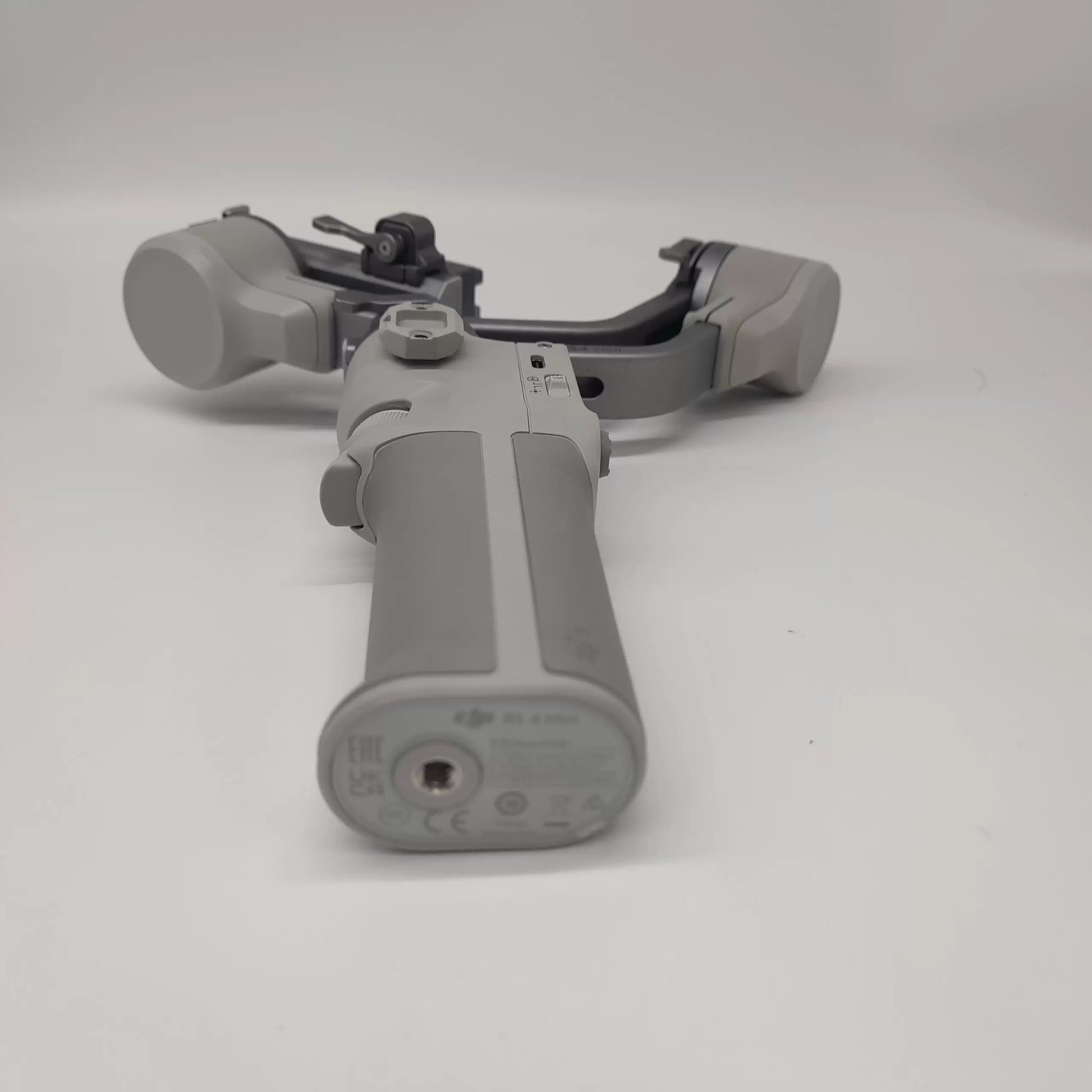 95% New (Like New) DJI Ronin RS 4 Mini Combo with DJI Care Refresh