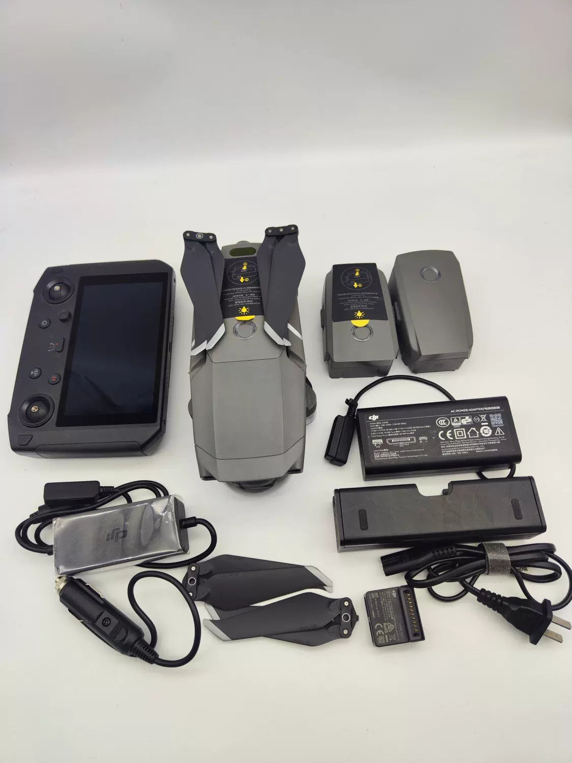 95% New (Like New) DJI Mavic 2pro with Screen Fly More Combo