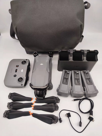 99% New (Mint) DJI air3 Fly More Combo