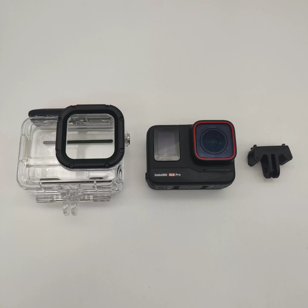 99% New (Mint) Insta360 360 Ace Pro Excellent Condition with Waterproof Case