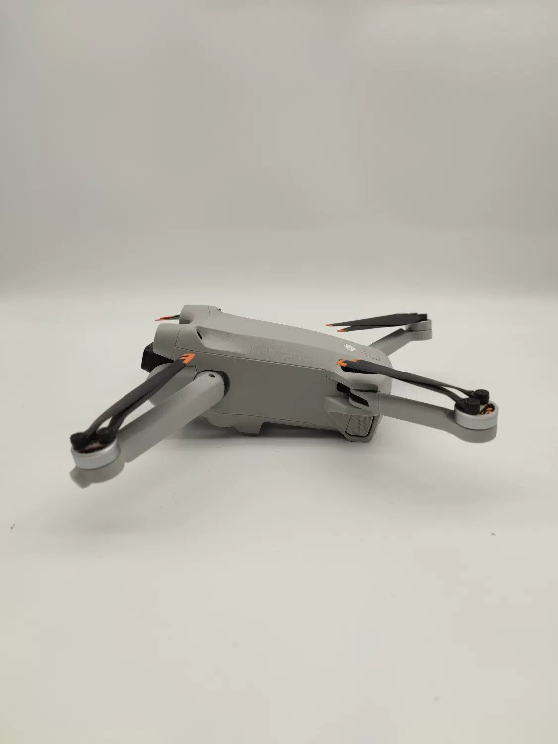 99% New (Mint) DJI Mini 3pro with Screen Fly More Combo