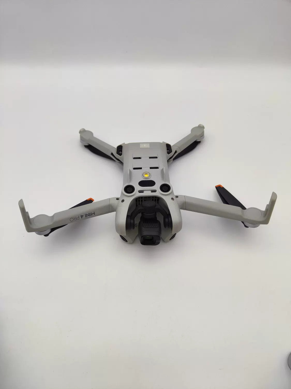 99% New (Mint) DJI mini4pro with Screen Fly More Combo