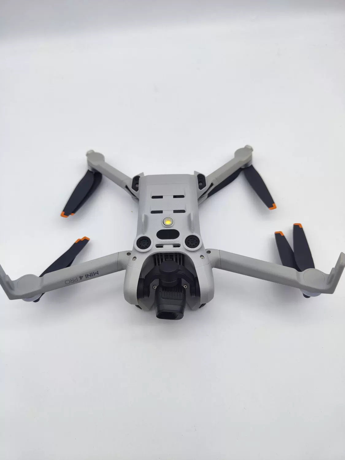 99% New (Mint) DJI mini4pro with Screen Fly More Combo