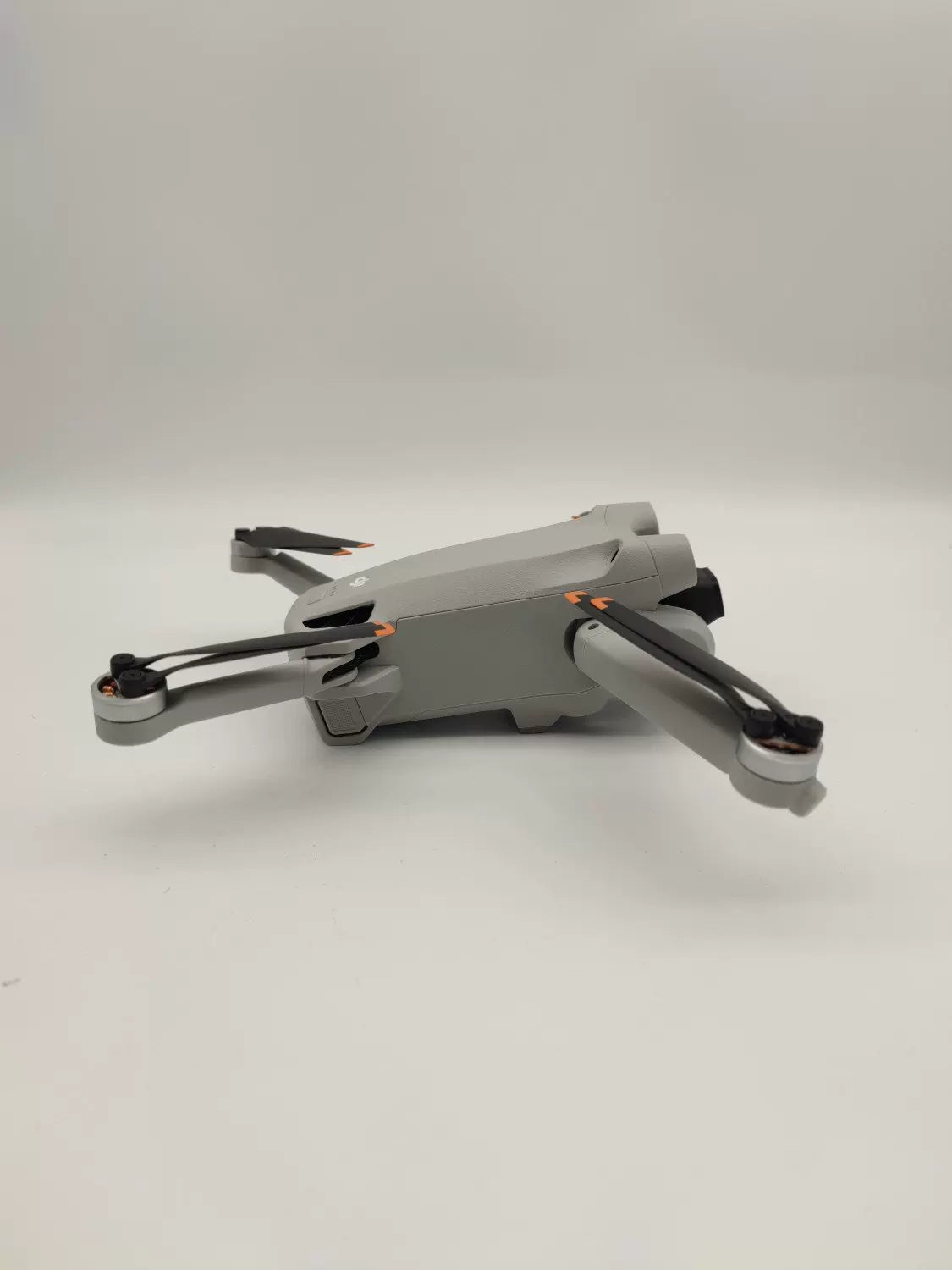 99% New (Mint) DJI Mini 3pro with Screen Fly More Combo