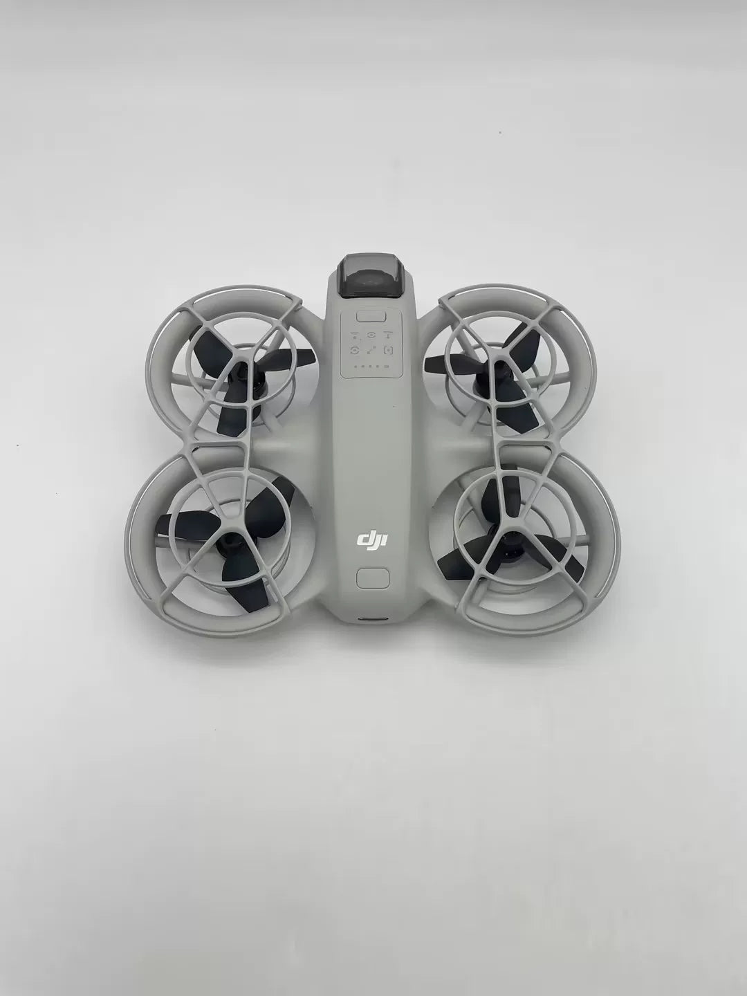 99% New (Mint) DJI Neo Fly More Combo (3 Batteries)