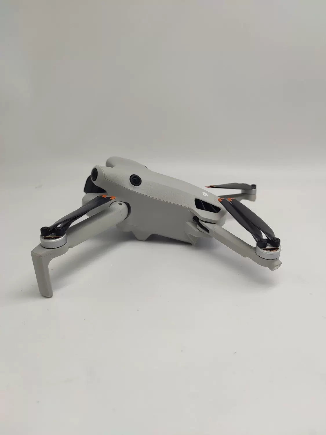 DJI Mini 4 pro with Screen Fly More Combo 2-Year DJI Care Refresh