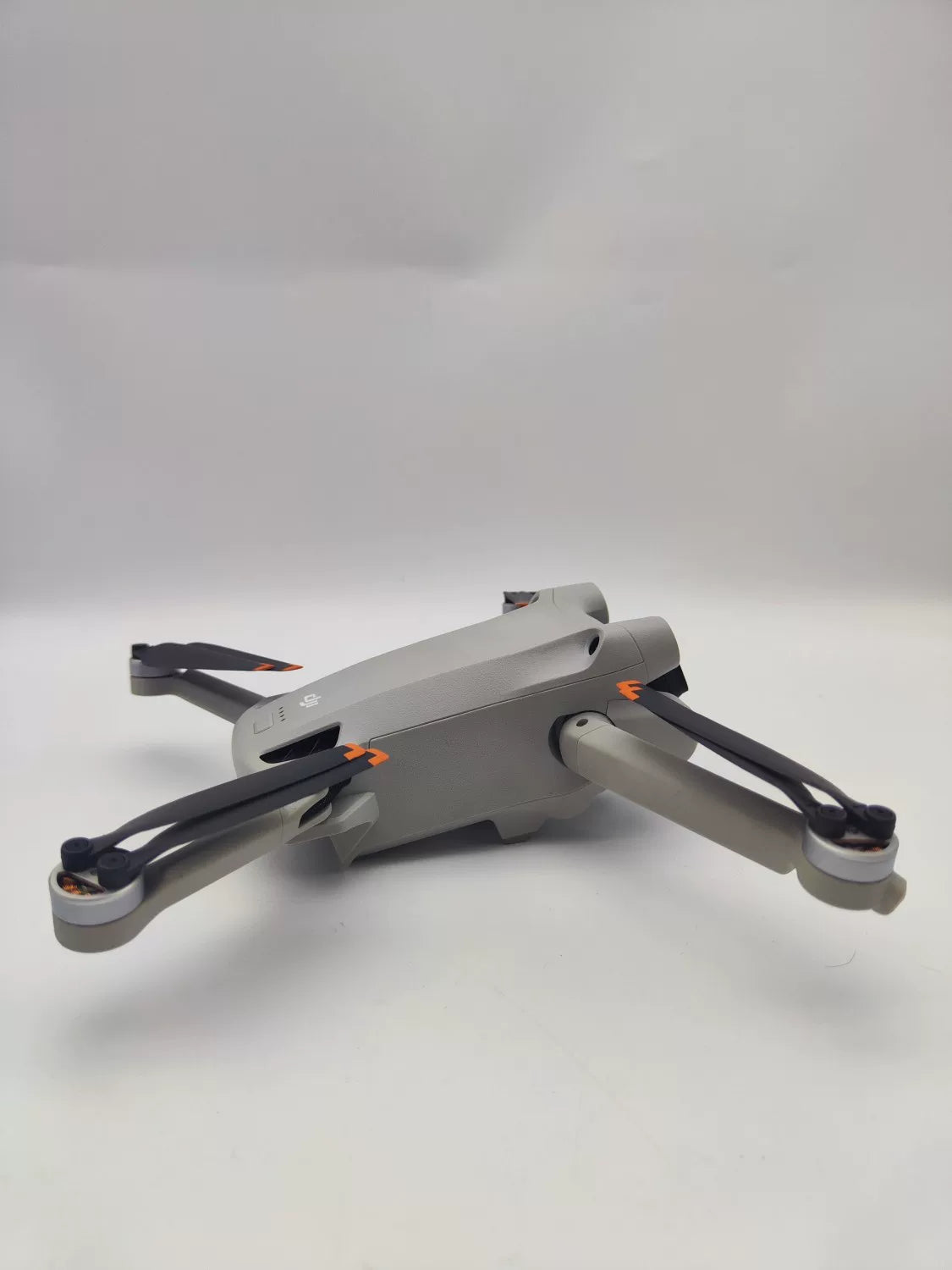 95% New (Like New) DJI Mini3pro with Screen Fly More Combo