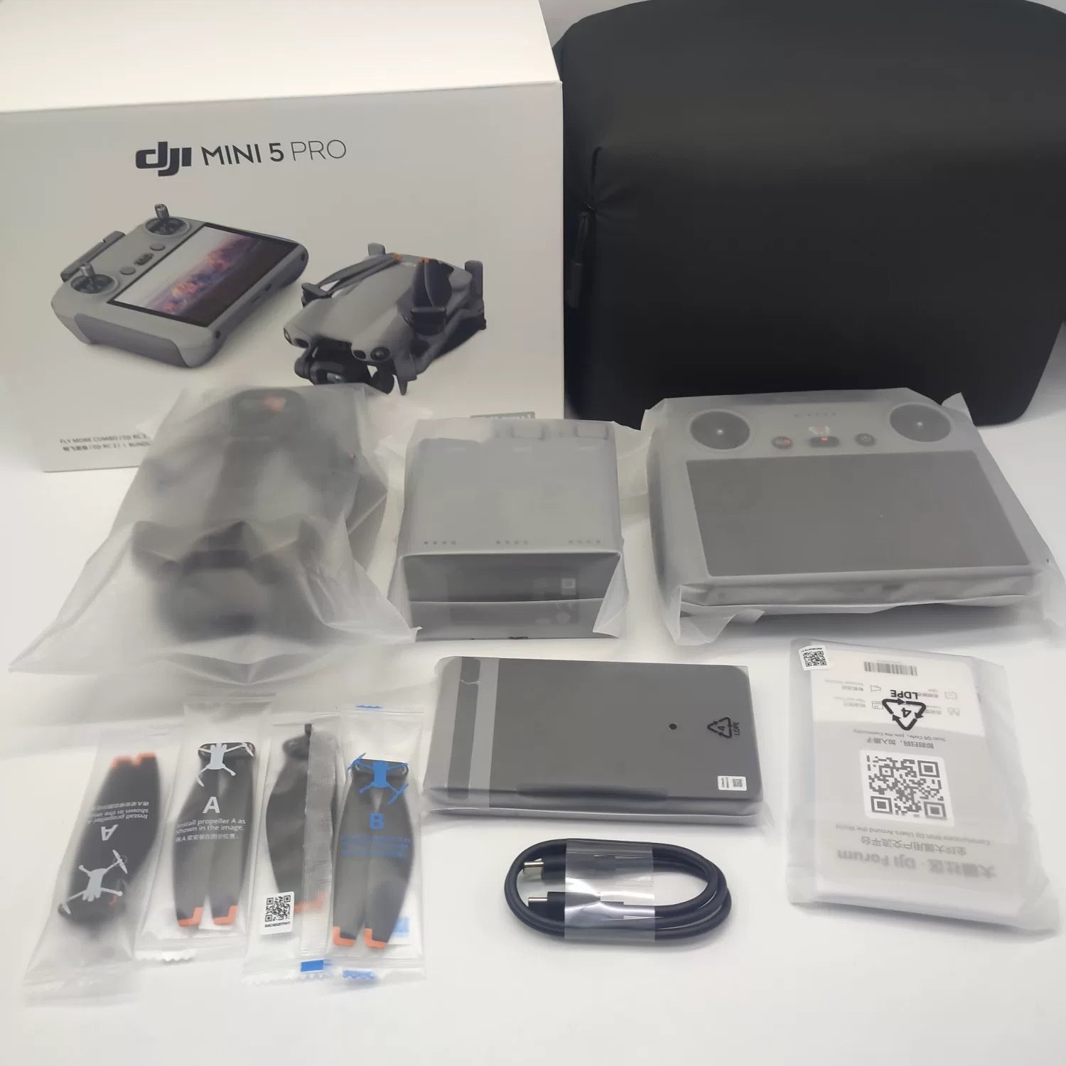 Brand New DJI MINI 5PRO Screen Remote Fly More Combo