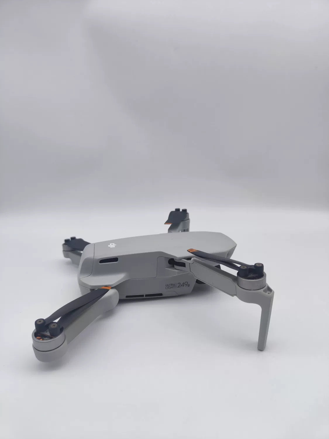 99% New (Mint) DJI mini2 Fly More Combo