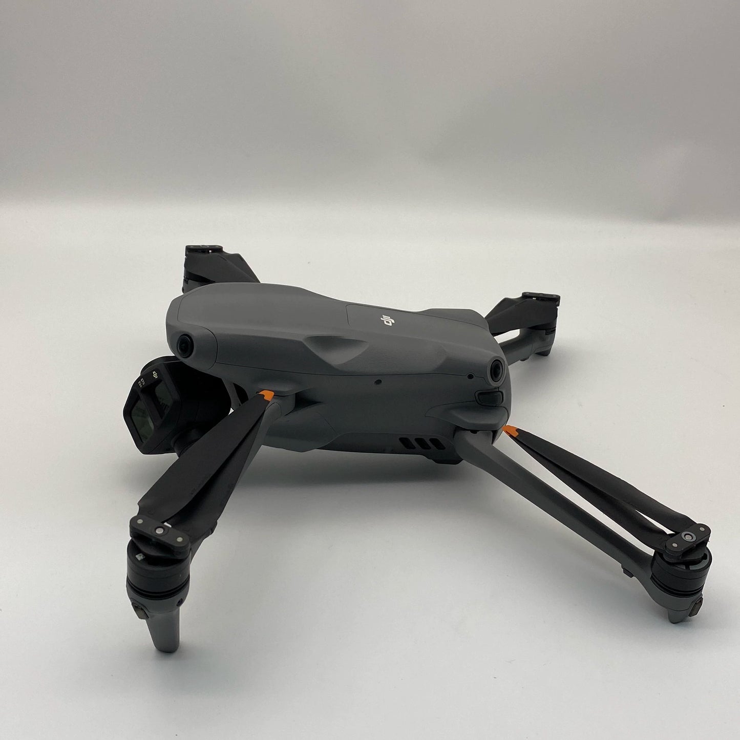 DJI Air 3S Fly More Combo مع جهاز تحكم عن بعد بشاشة - بحالة ممتازة (99%)