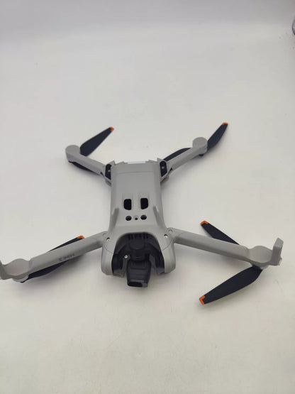 95% New (Like New) DJI mini3 with Screen, Extended Battery Fly More Combo