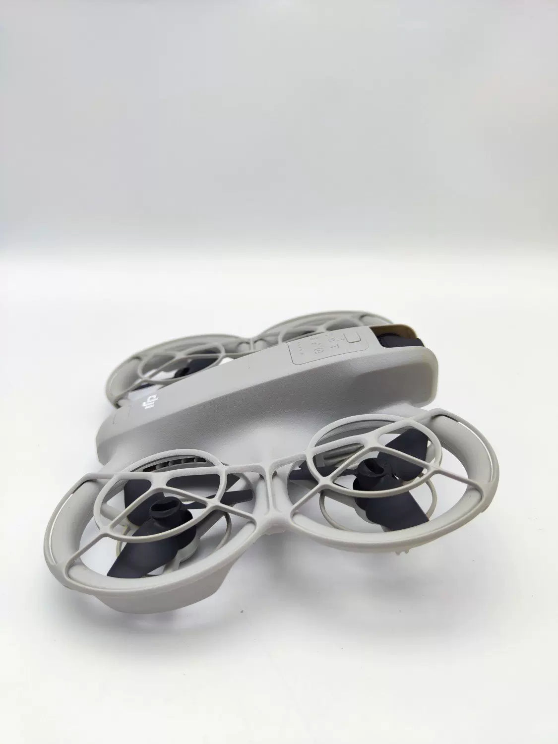 95% New (Like New) DJI neo Fly More Combo