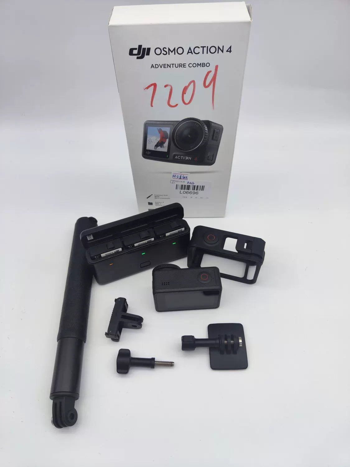 95% New (Like New) DJI Action4 All-in-1 Combo