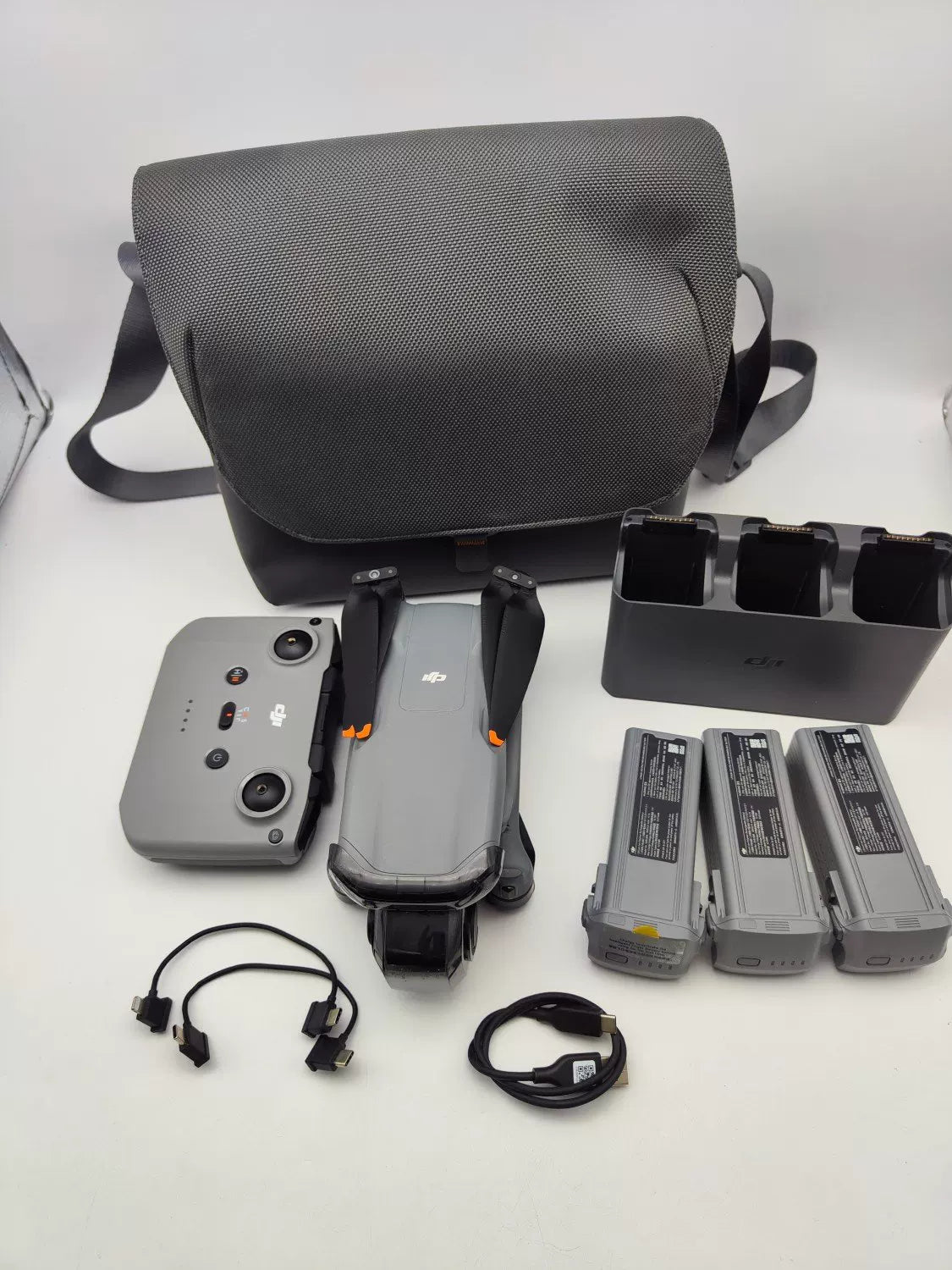 99% New (Mint) DJI air3 Fly More Combo with DJI Care Refresh