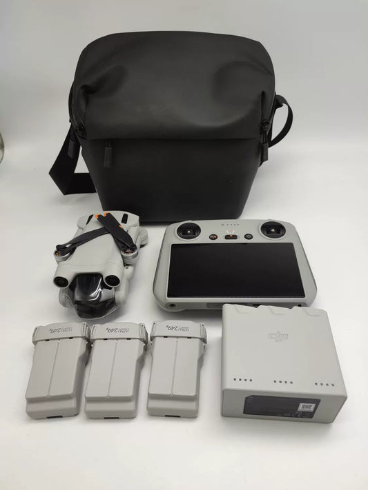DJI Mini 3 pro with Screen Fly More Combo