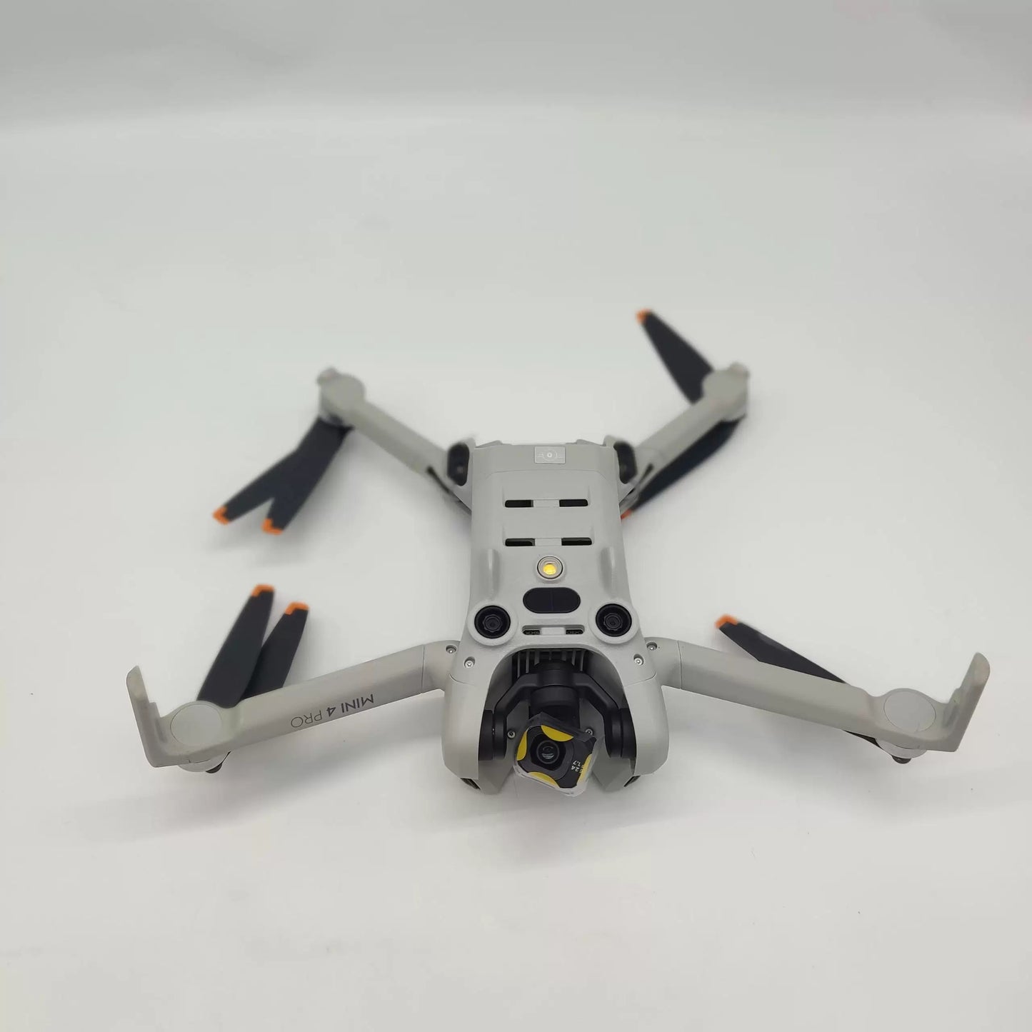 95% New (Like New) Mini 4 Pro Screen Remote Fly More Combo