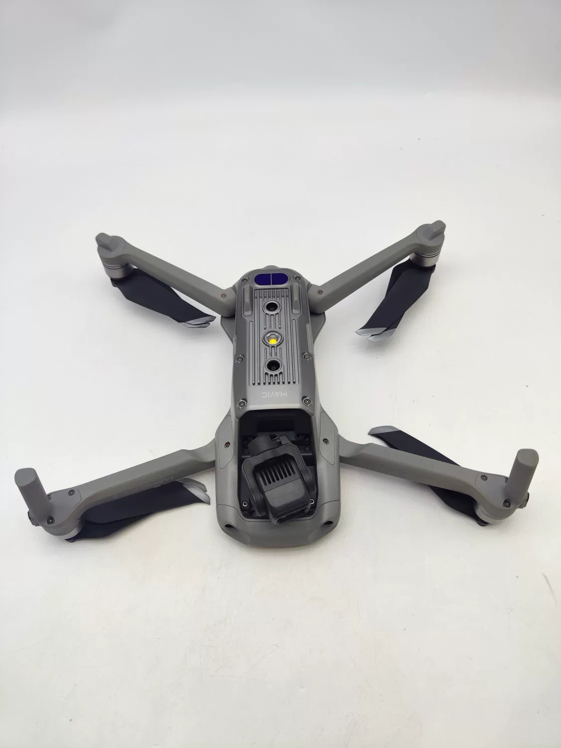 95% New (Like New) DJI air2 Fly More Combo
