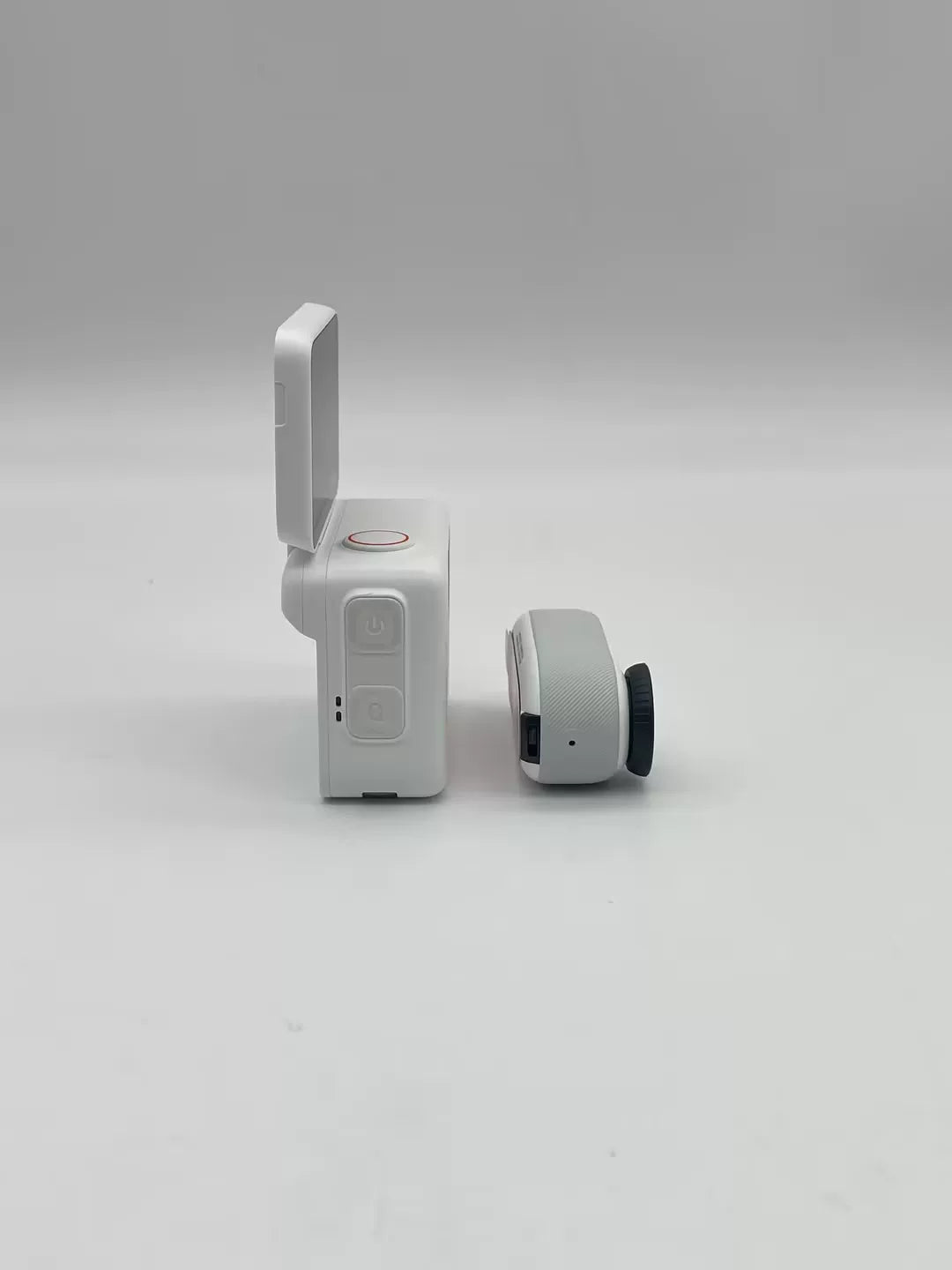 95% New (Like New) Insta360 GO 3s 64G Main Unit Not Activated
