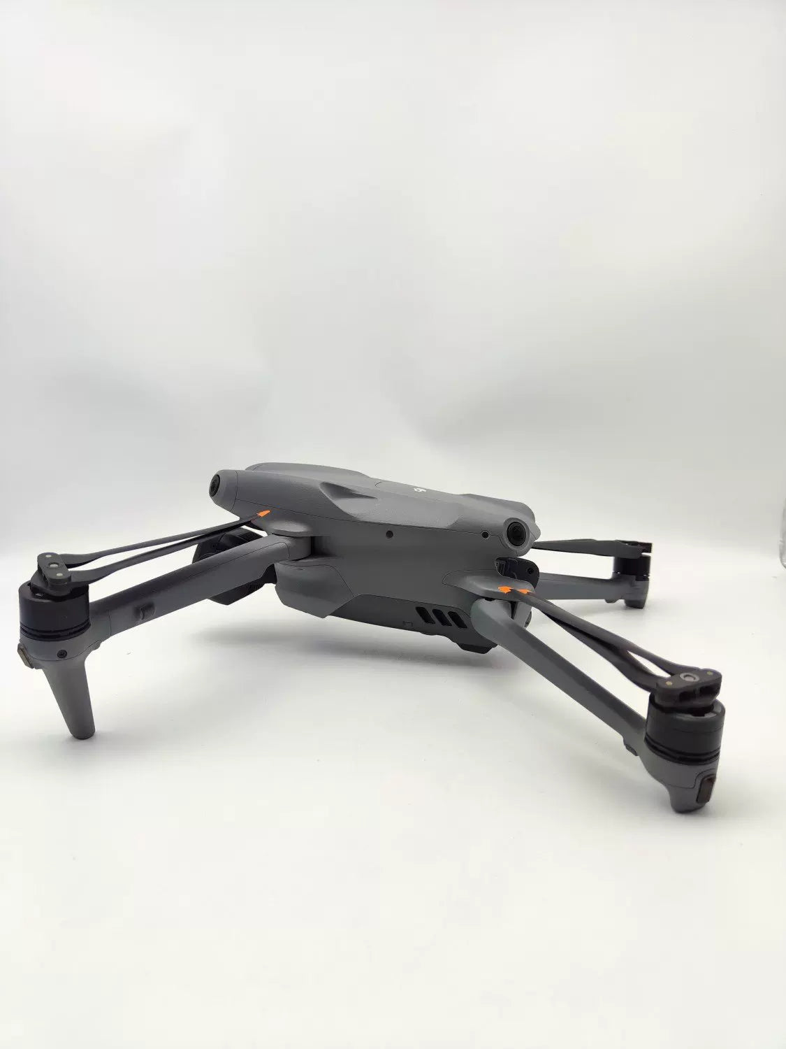 99% New (Mint) DJI air3 Fly More Combo with DJI Care Refresh
