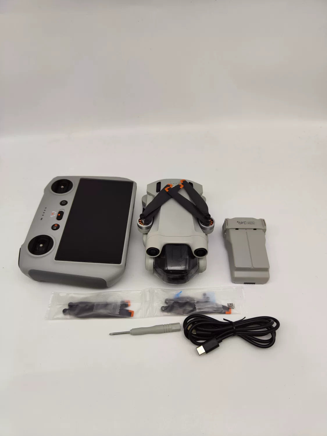 99% New (Mint) DJI Mini3pro with Screen Standard Combo with DJI Care Refresh