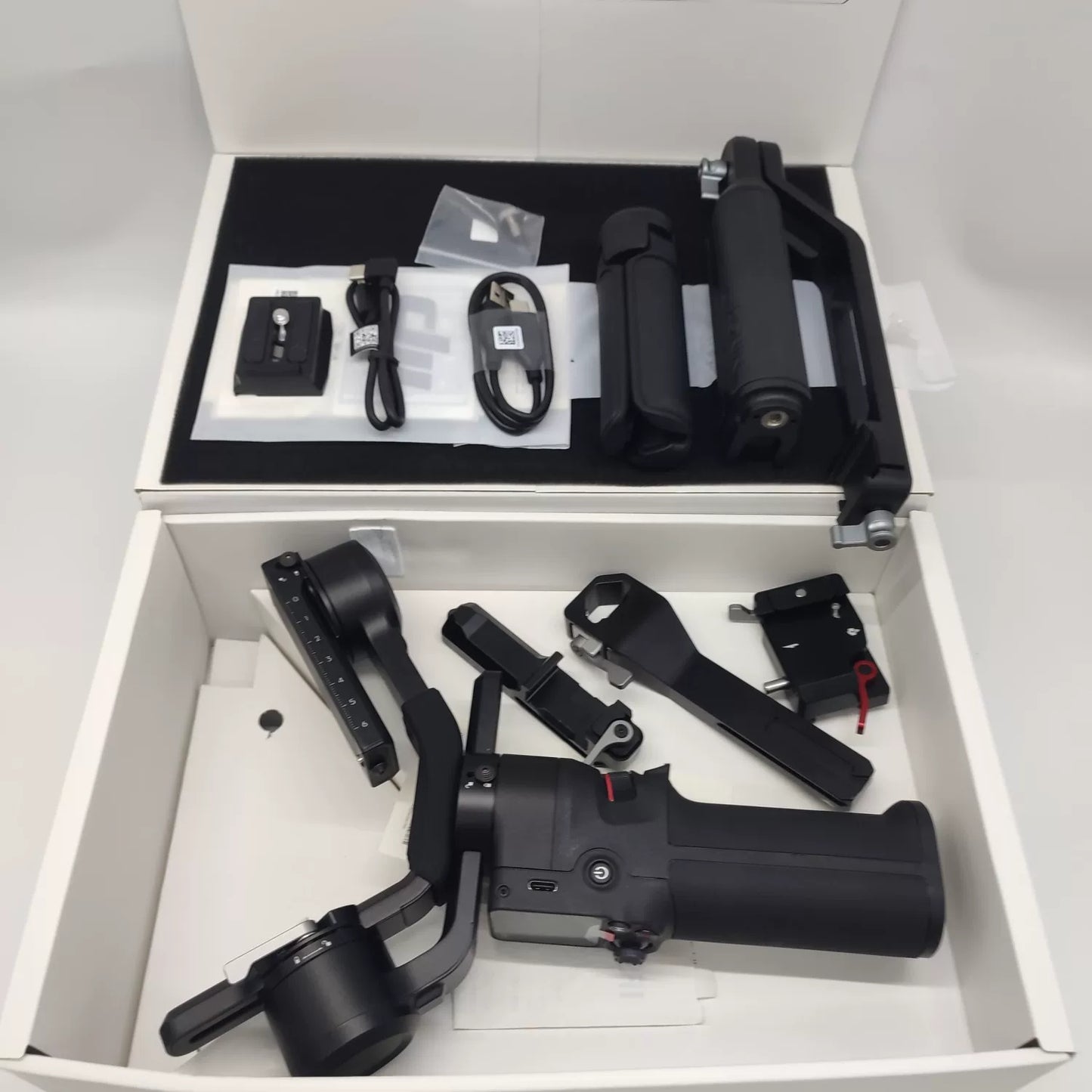 99% New (Mint) Ronin RS 3 Mini Standard Edition with Grip Handle