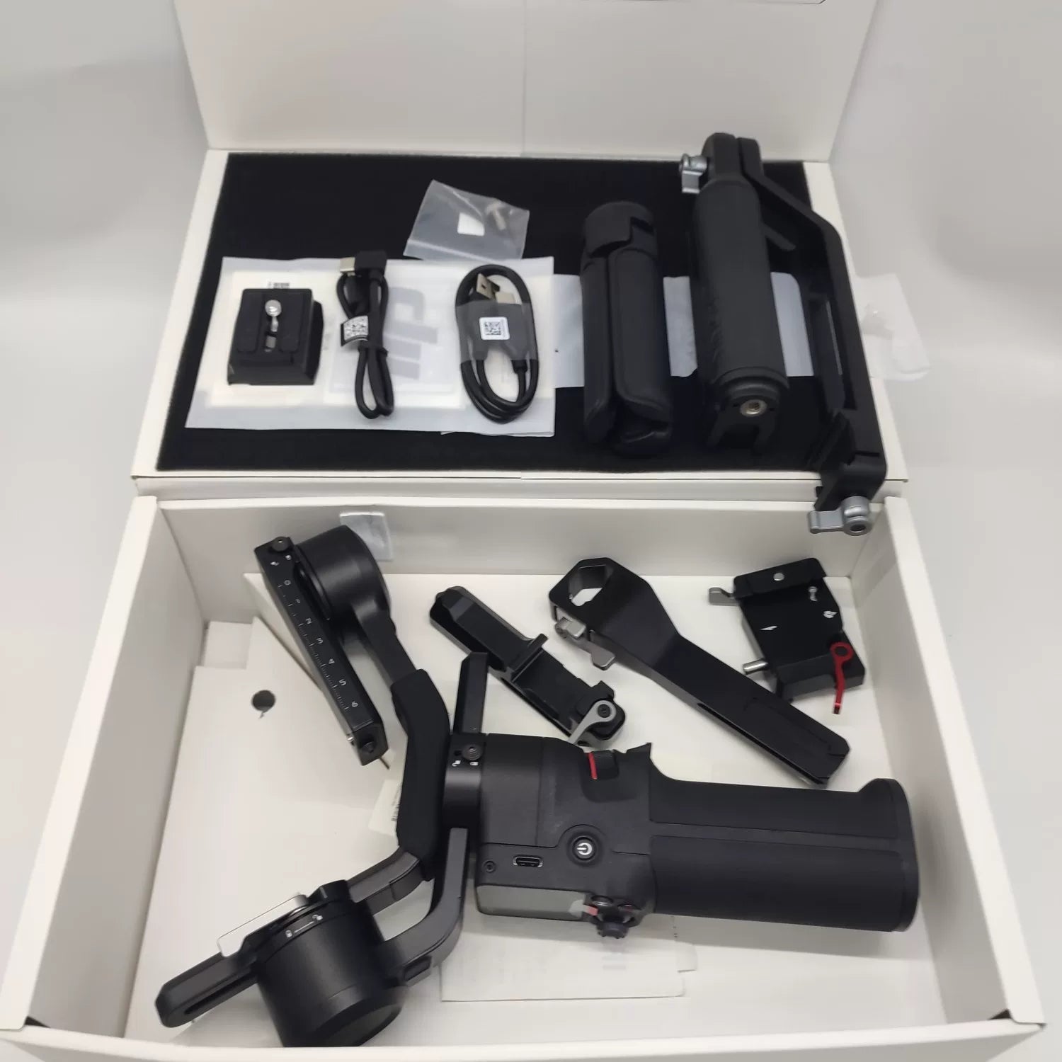 99% New (Mint) Ronin RS 3 Mini Standard Edition with Grip Handle