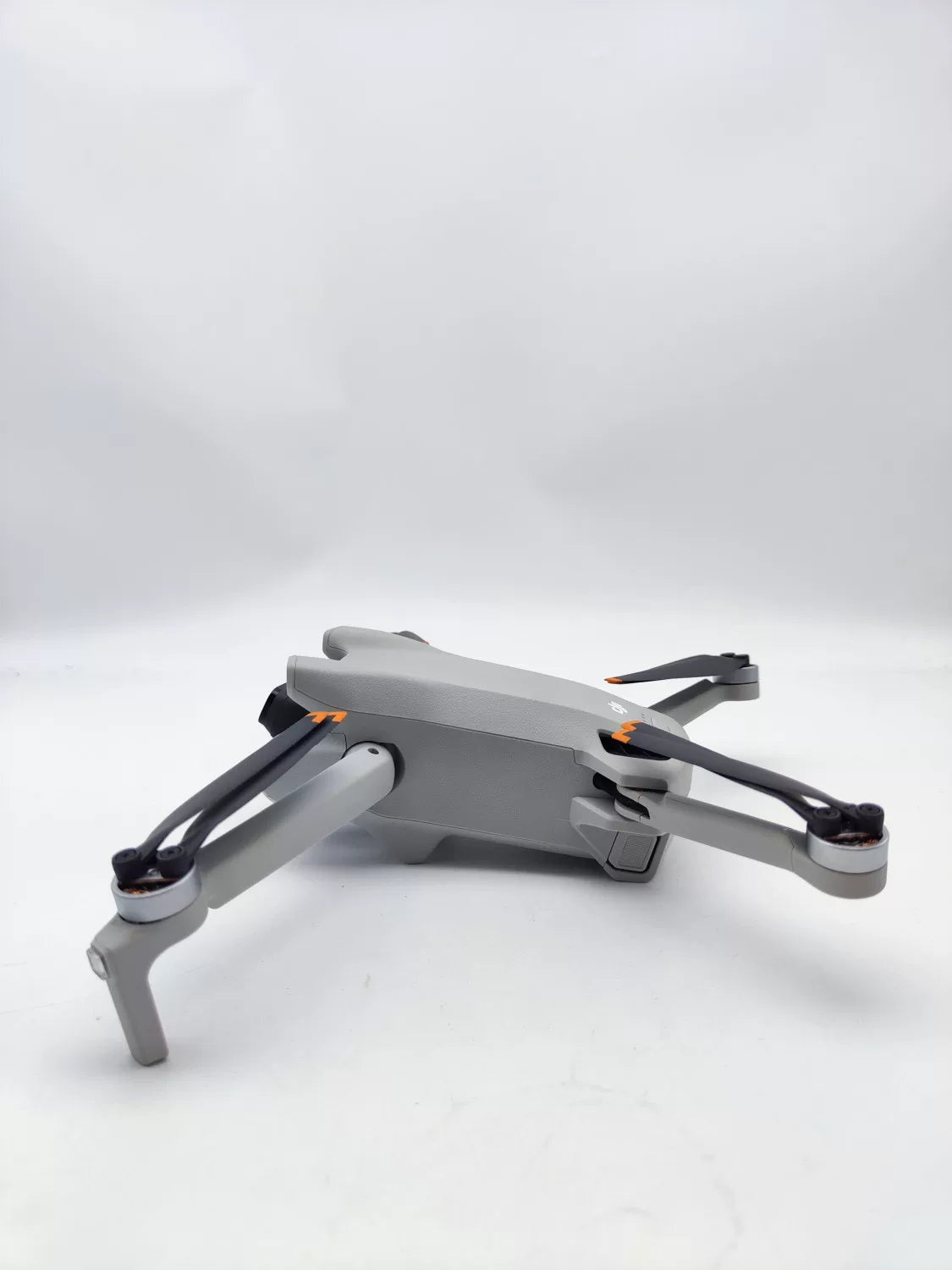 95% New (Like New) DJI mini3 Standard Edition with DJI Care Refresh Dual Battery