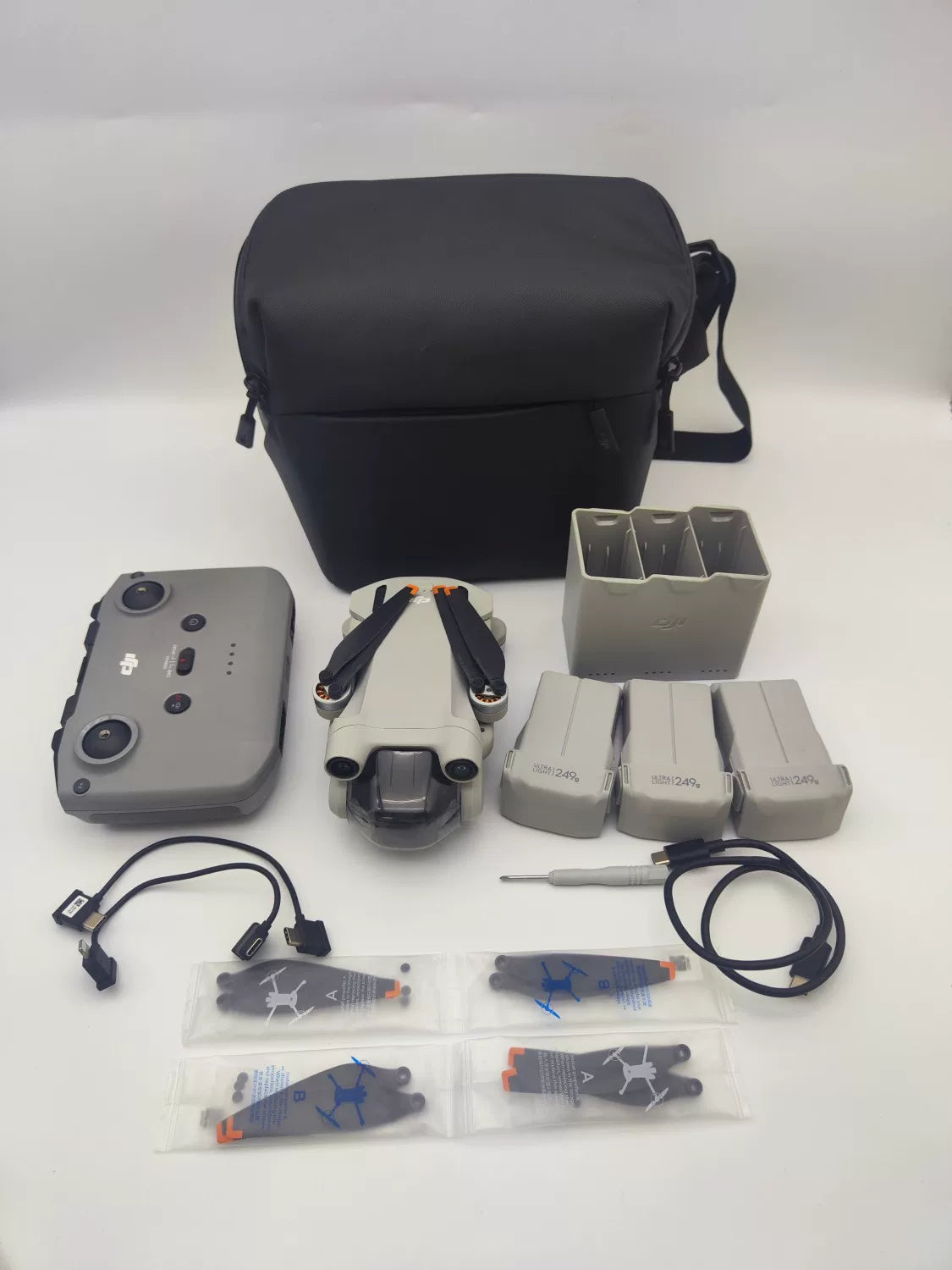 95% New (Like New) DJI Mini 3pro Fly More Combo