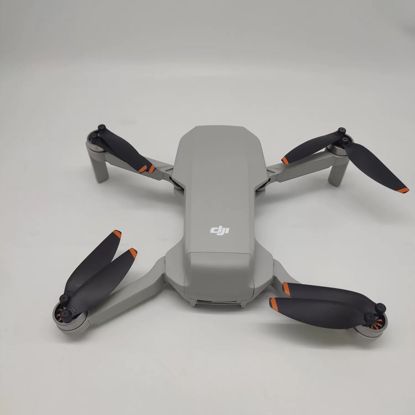 95% New (Like New) DJI Mini SE Fly More Combo