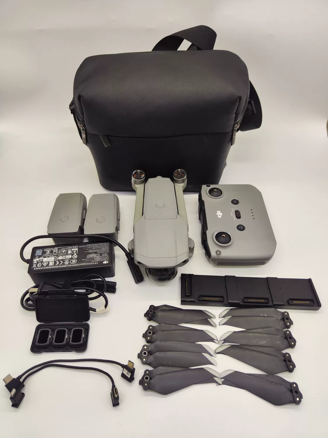 90% New (Excellent) DJI air2 Fly More Combo